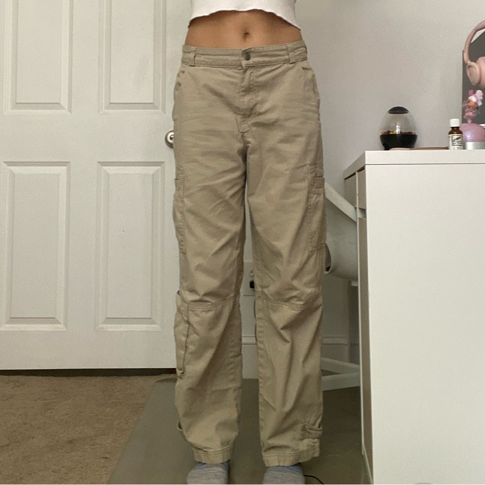 H&M mid rise cargo pants